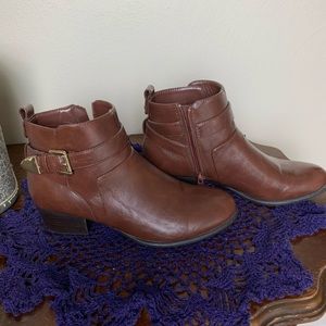 Unisa Brown Booties w/Gold Buckle & Heel Size 8